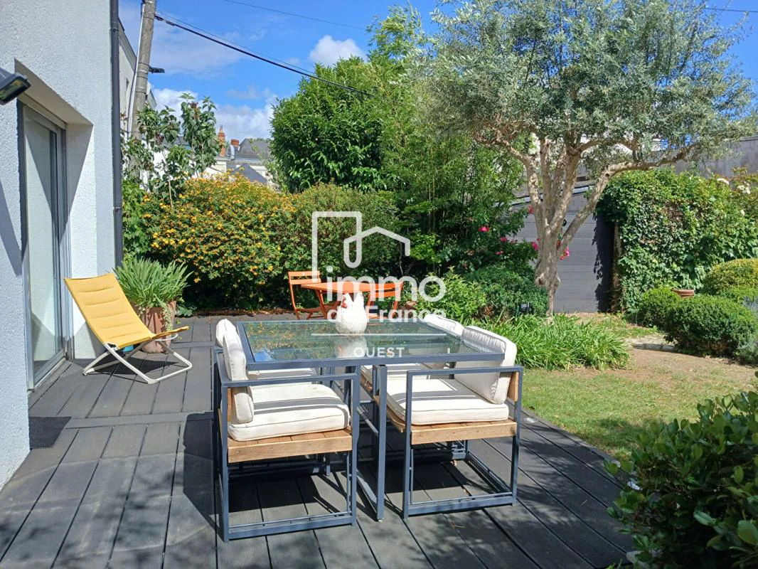 Maison 8 pièces à vendre à Angers (49000) - photo 1